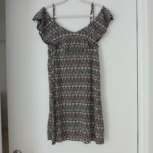 Cold shoulder ruffle Mini-dress